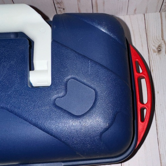 Kids fishing tackle box - Picture 8 of 11